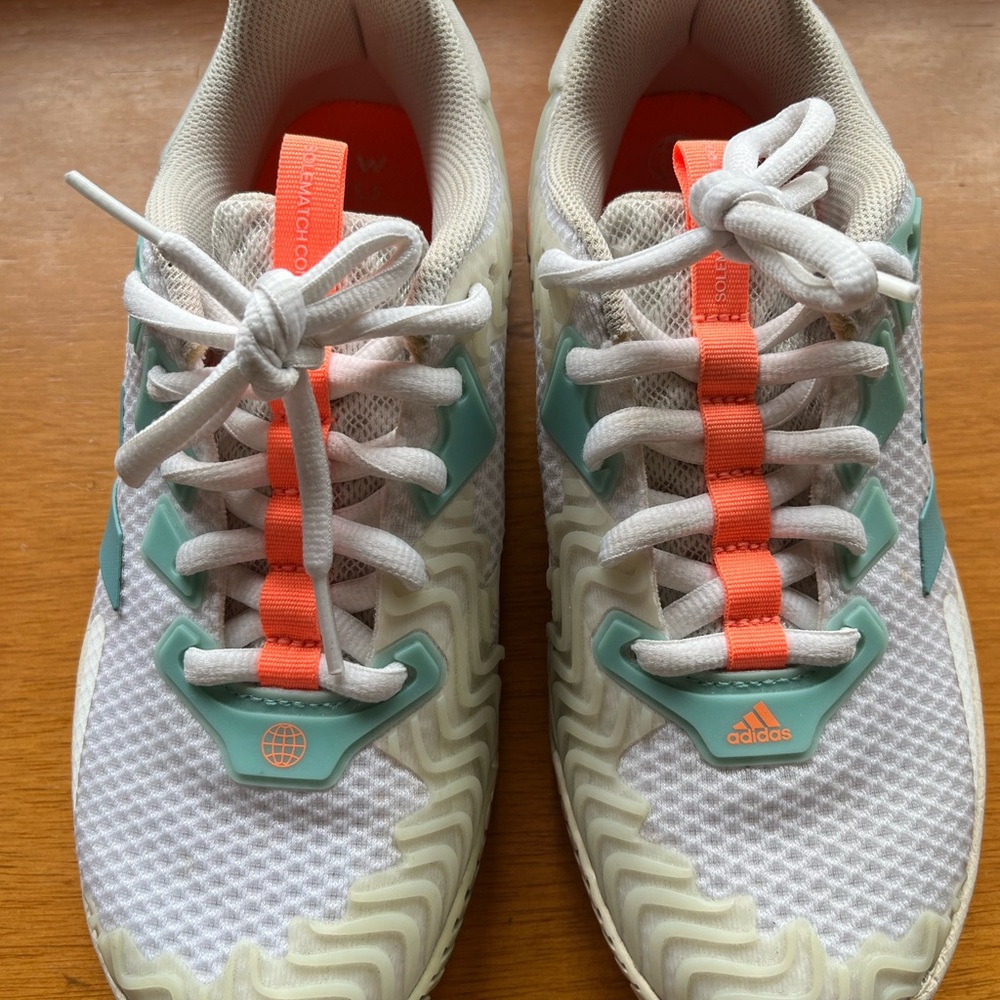 Adidas Women's 7.5 SoleMatch Control Tennis Shoe White/Mint Ton/Orbit Grey